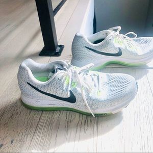 Nike JDI Sneakers